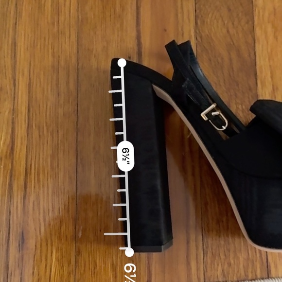 Larroudé “Elle” Black Platform Bow Heels - Picture 12 of 14